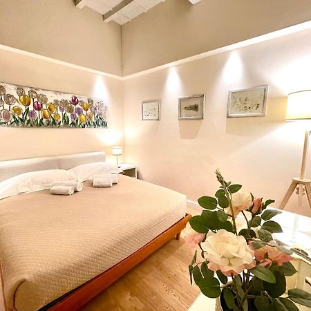 Cozy Santa Maria Novella Uffizi Duomo 2Beds-2Baths Lägenhet Florens Exteriör bild