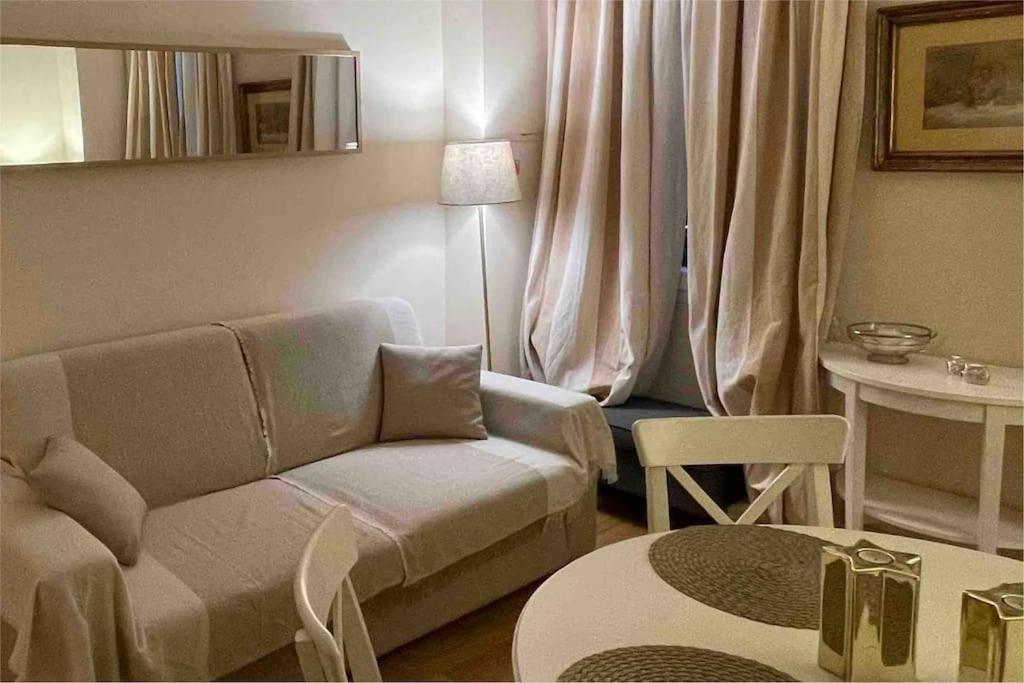 Cozy Santa Maria Novella Uffizi Duomo 2Beds-2Baths Lägenhet Florens Exteriör bild