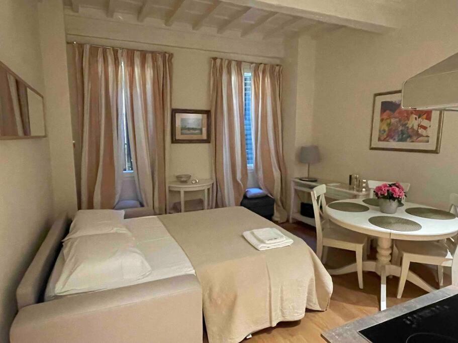 Cozy Santa Maria Novella Uffizi Duomo 2Beds-2Baths Lägenhet Florens Exteriör bild