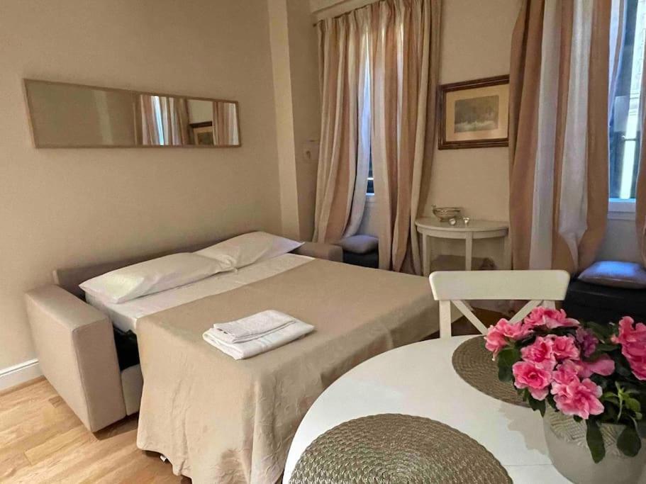 Cozy Santa Maria Novella Uffizi Duomo 2Beds-2Baths Lägenhet Florens Exteriör bild