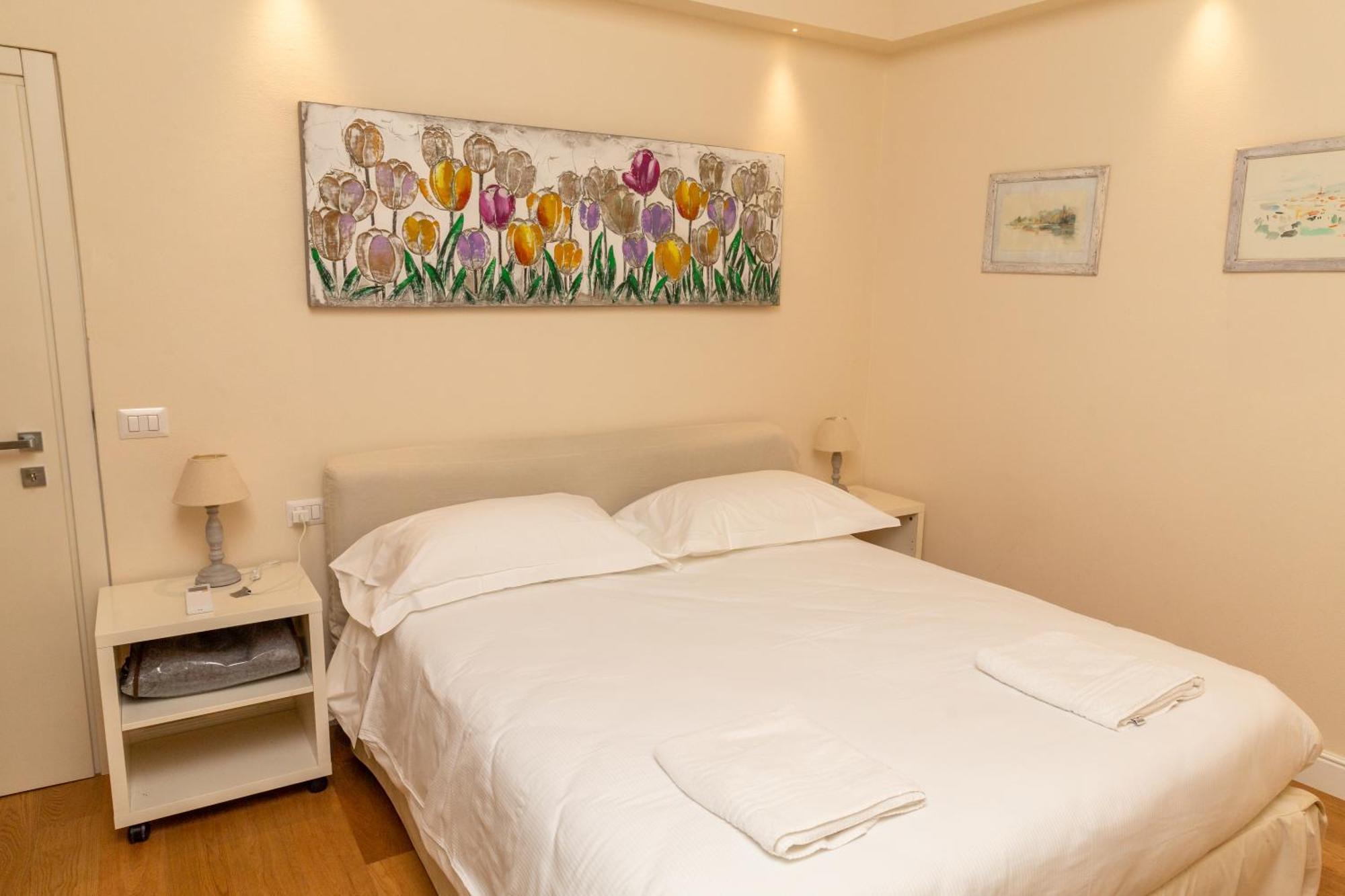 Cozy Santa Maria Novella Uffizi Duomo 2Beds-2Baths Lägenhet Florens Exteriör bild