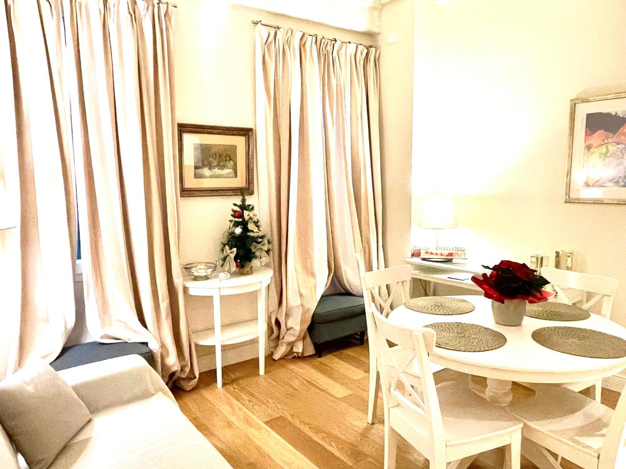Cozy Santa Maria Novella Uffizi Duomo 2Beds-2Baths Lägenhet Florens Exteriör bild