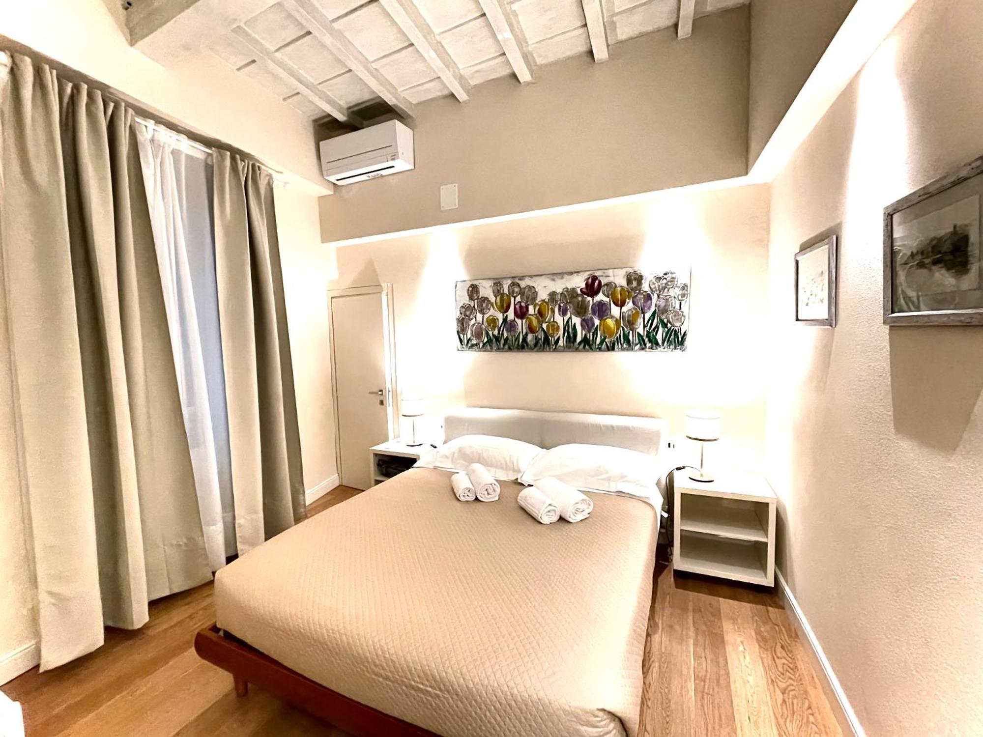 Cozy Santa Maria Novella Uffizi Duomo 2Beds-2Baths Lägenhet Florens Exteriör bild